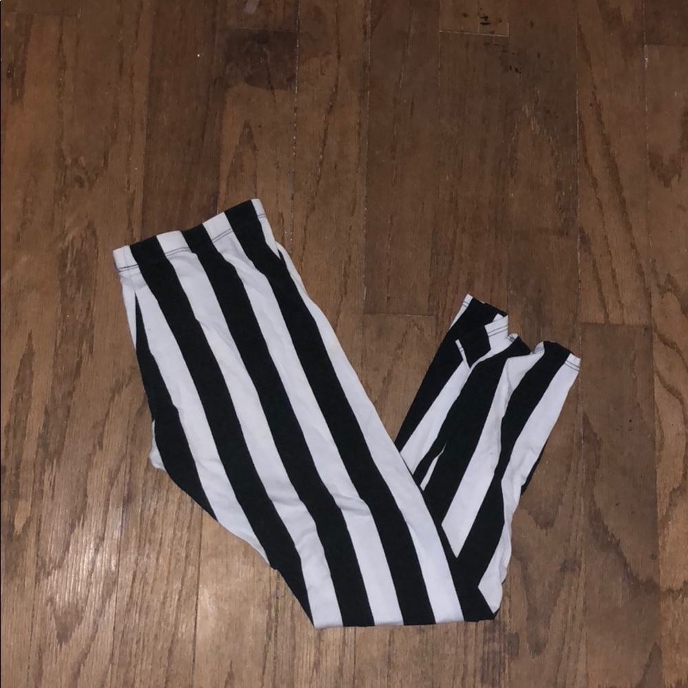 Black and white striped leggings